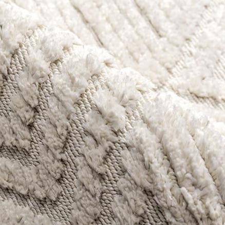 Tapis rectangle berbère blanc à motifs carreaux en relief et franges