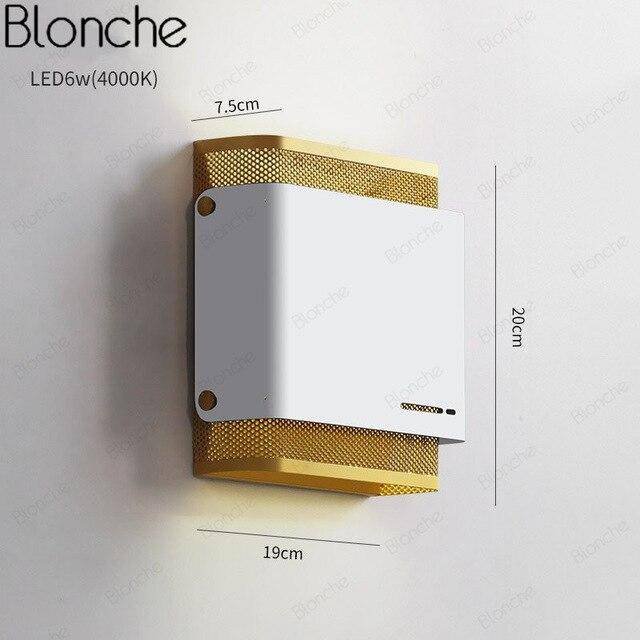 Applique murale design LED en métal doré Sconce