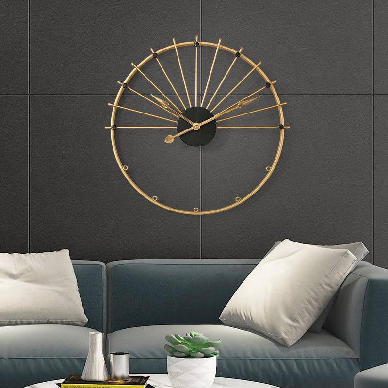 Artistic round design wall clock