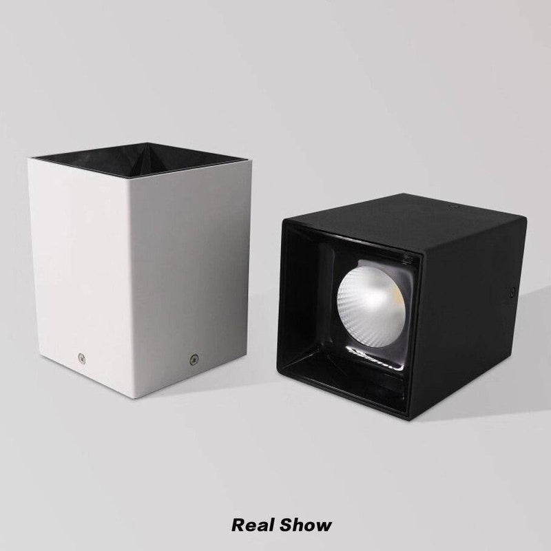 Moderno foco LED cúbico en blanco o negro