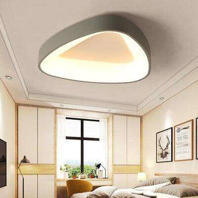 Lámpara de techo LED triangular redonda para pasillos