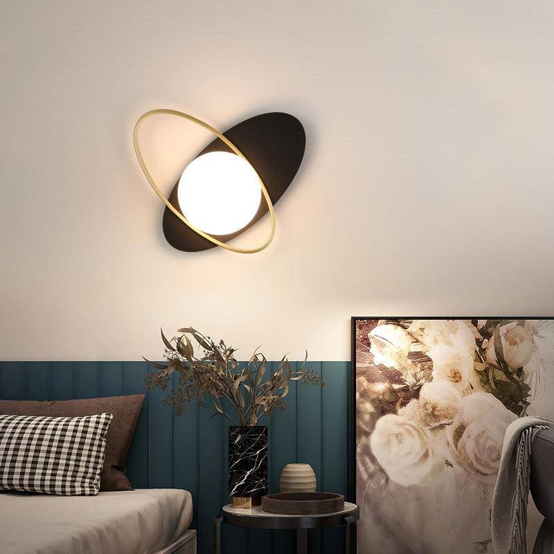 wall lamp Designer LED wall lamp with rounded base and gold ring Shadow