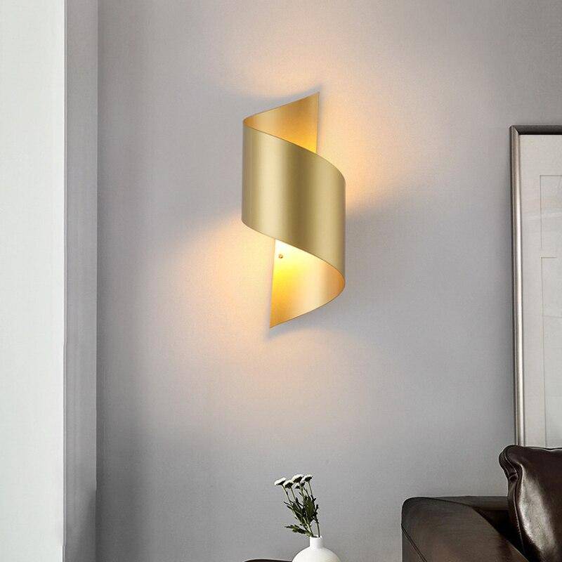 Lámpara de pared design con curva LED en metal dorado Loft
