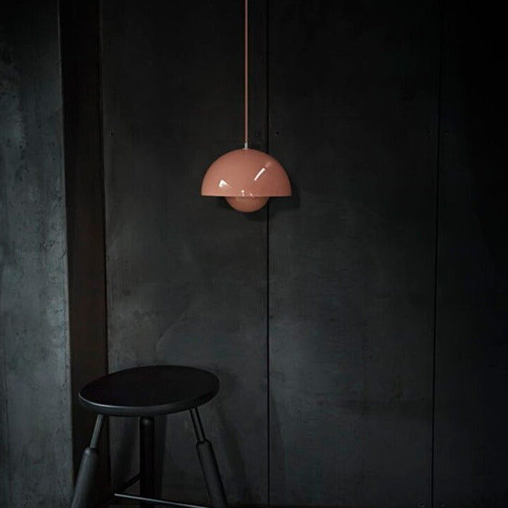 Lámpara de suspensión moderno con media sombra de color Maryana