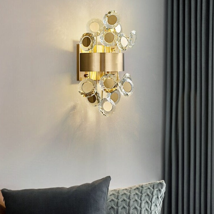 Moderna lámpara de pared LED con detalles redondos y dorados Uma