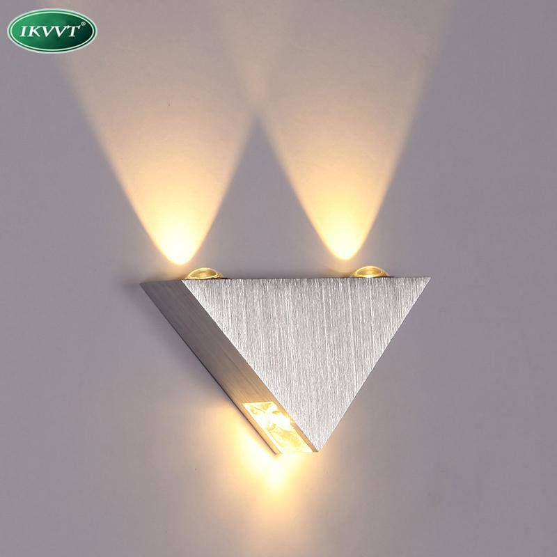 wall lamp chrome-plated LED wall-mounted in brushed aluminium in a triangle