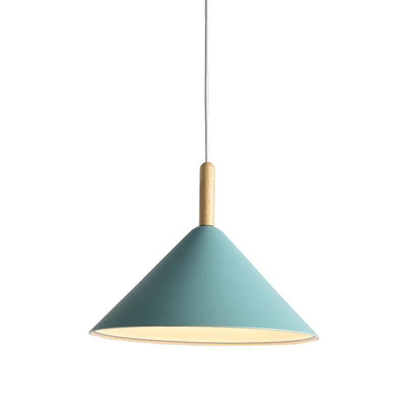 Lámpara de suspensión cónico design LED en madera y metal en color nórdico