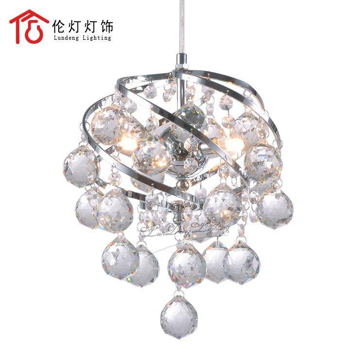 pendant light modern design in crystal and balls