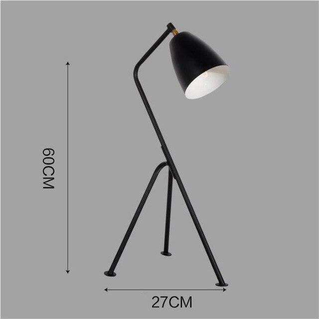 Lámpara de escritorio design con tres patas Trigeminal