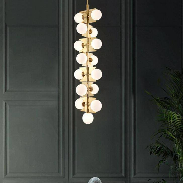Lámpara de araña design con LEDs dorados y bolas de cristal