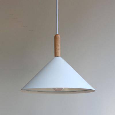 Lámpara de suspensión design cono de aluminio y soporte de madera