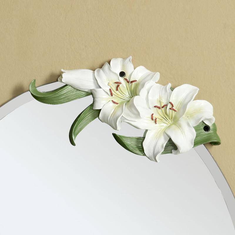 Oval wall mirror with flowers Lilies