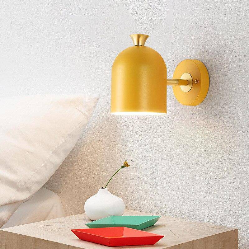 Applique murale LED abat-jour arrondi orientable de couleur Deco