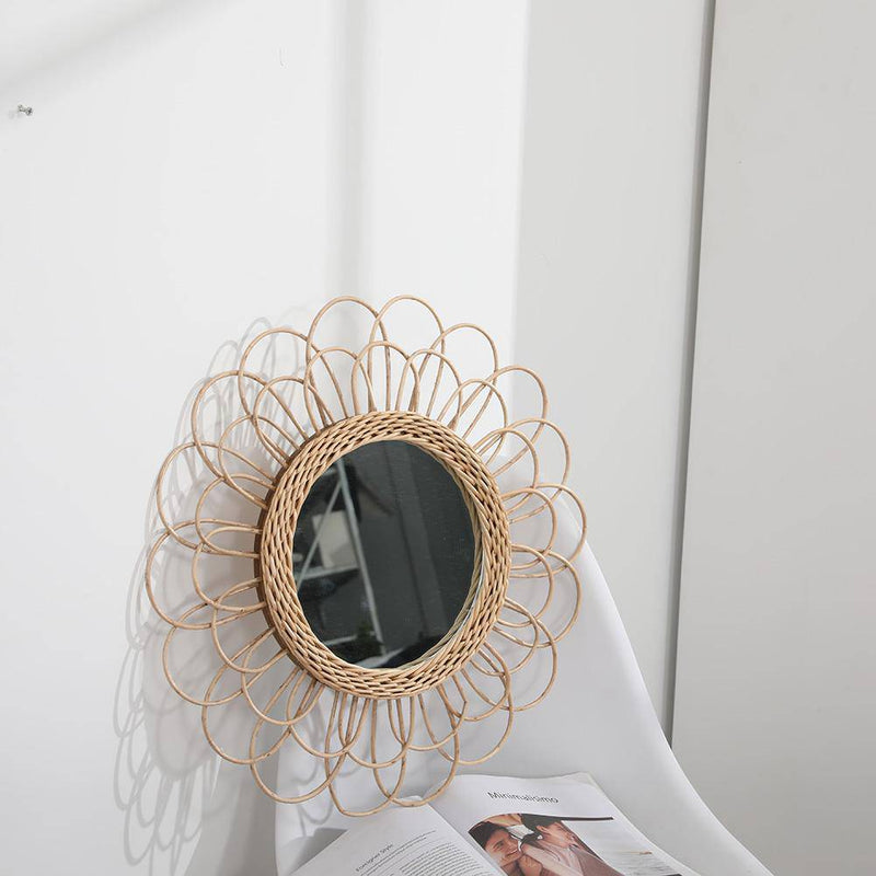 Round decorative wall mirror with flower petal in rattan