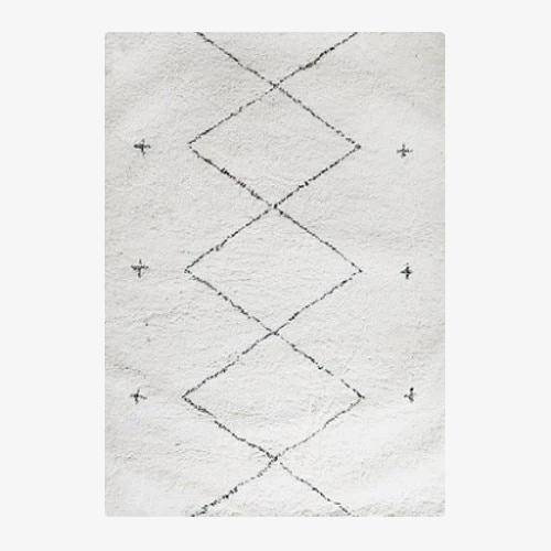 White shaggy berber carpet with check pattern Ourain