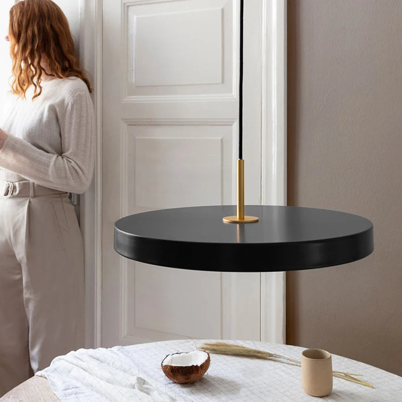 Suspension led moderne pour étude et salon