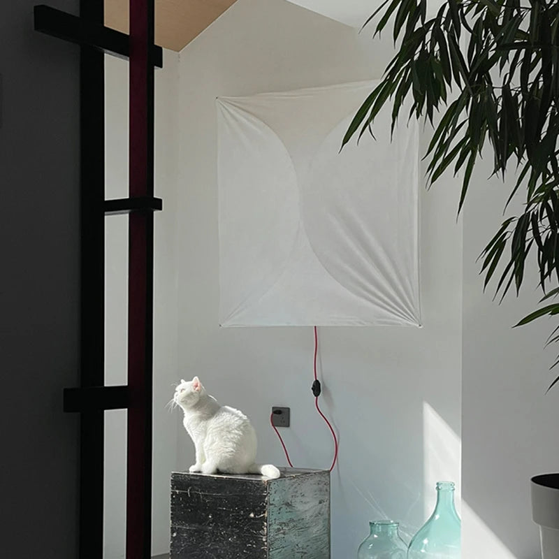 plafonnier design minimaliste pour décoration murale moderne