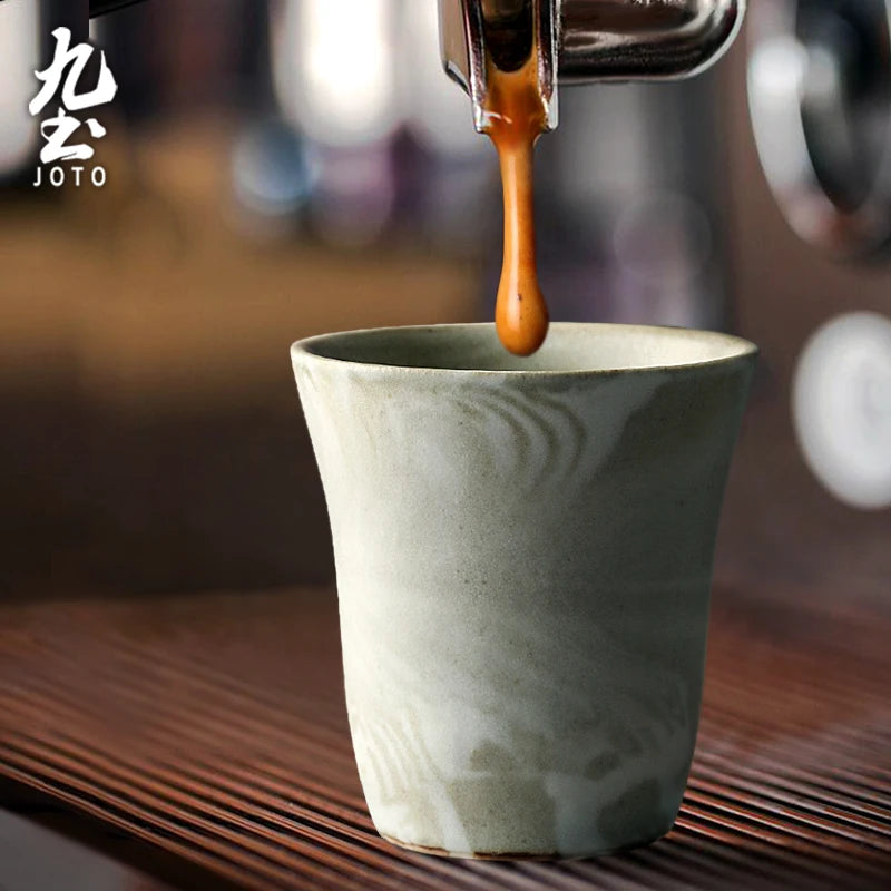 Tasse ceramique motif torsade fait main pratique