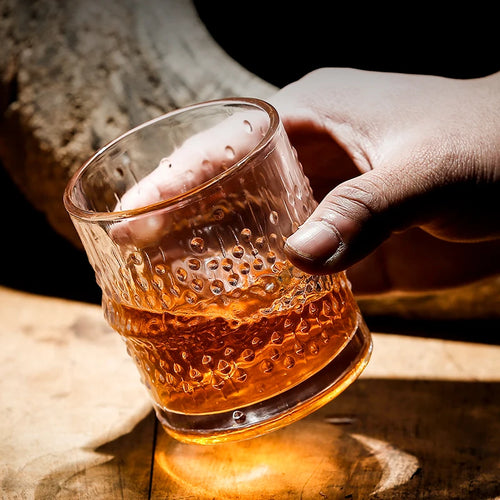 Lot de 4 verres à whisky relief élégants