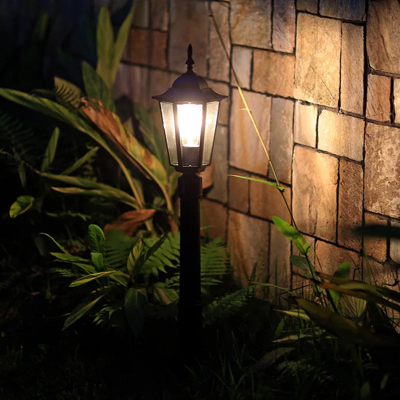lampe de jardin extérieure rétro pour les espaces extérieurs et les allées