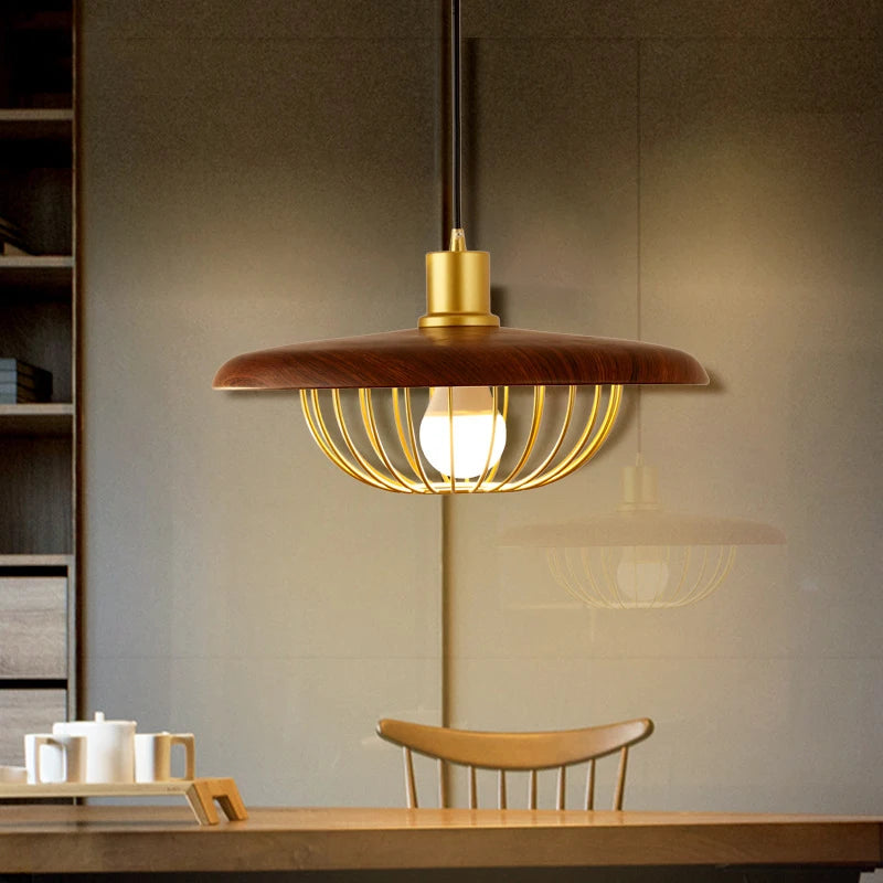 suspension nordique minimaliste pour espace contemporain et convivial