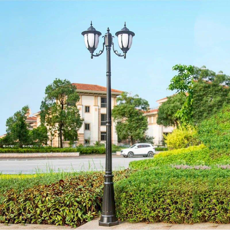 lampe de jardin européenne à quatre têtes étanche pour extérieur
