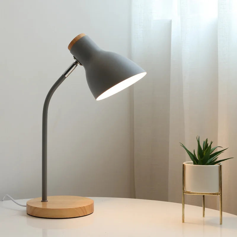 lampe de table led en bois et fer art nordique protection des yeux