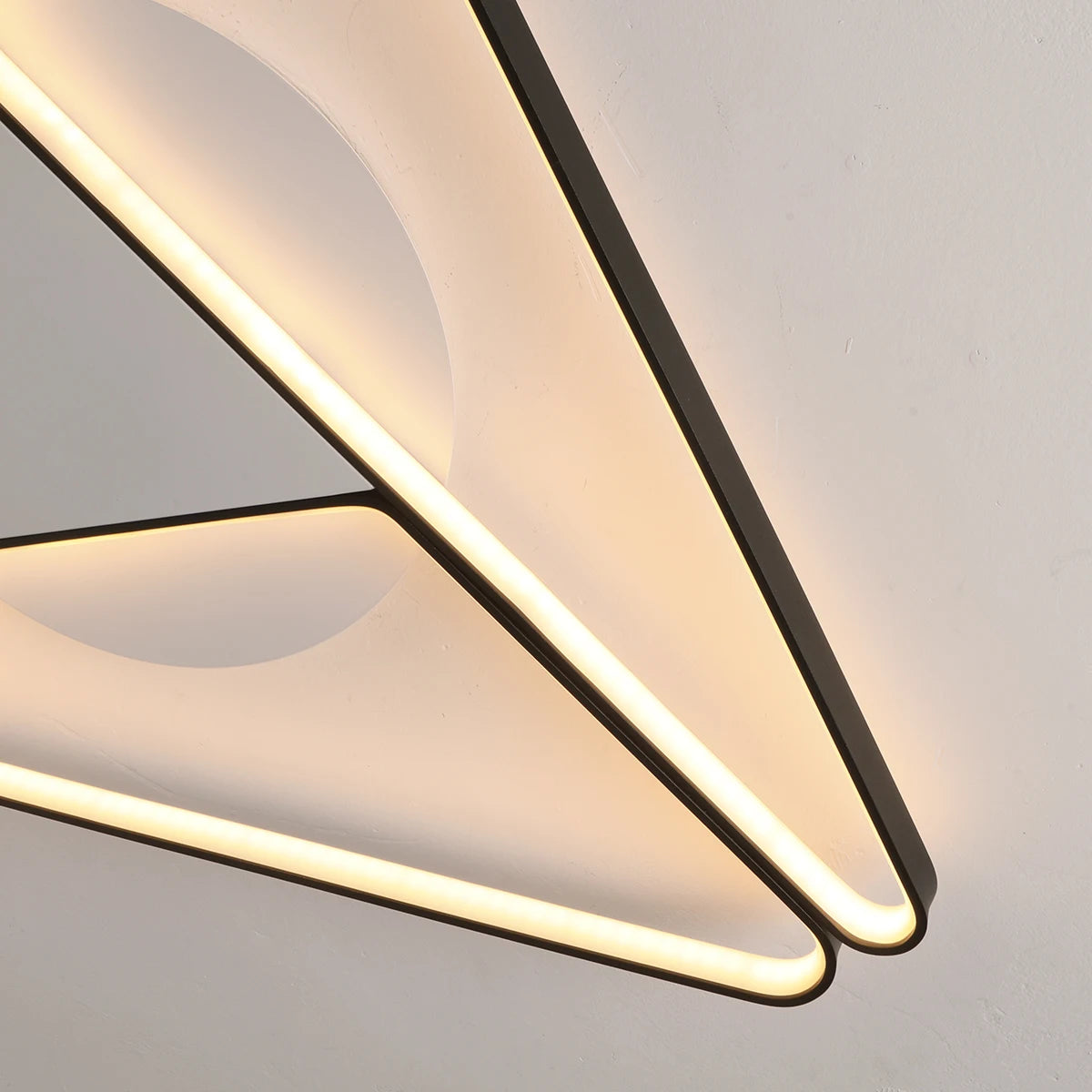 lustre led moderne pour intérieur design élégant et fonctionnel - vue 4 sur 9