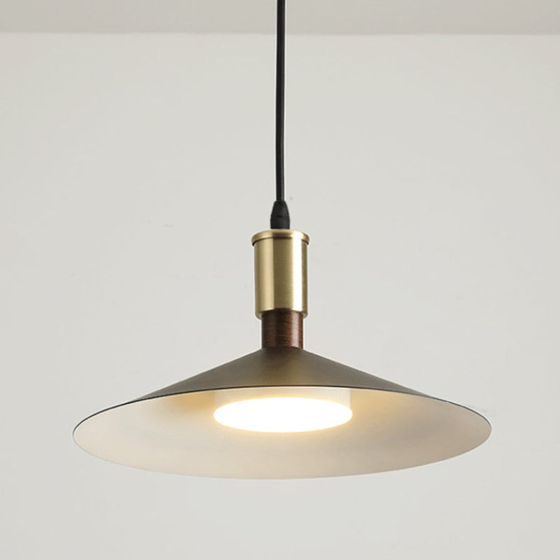 Suspension design LED avec abat-jour conique Manizan