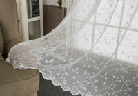 Rideau transparent brodé motif floral style rétro salon