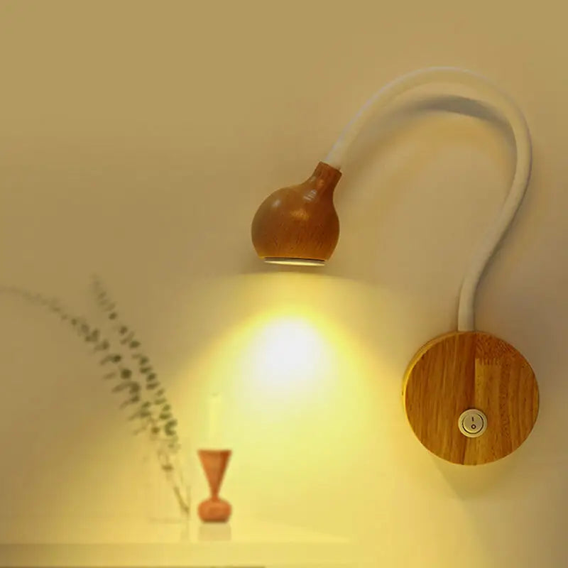 applique murale nordique en bois avec interrupteur et tête réglable - vue 5 sur 9