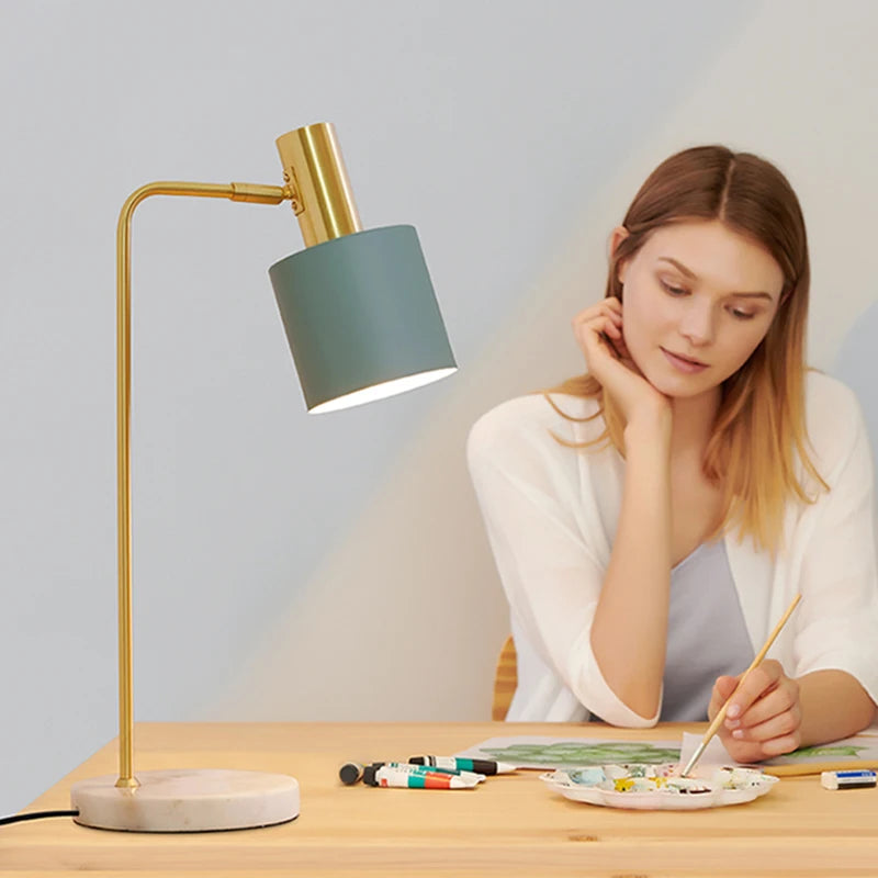lampe de bureau led nordique réglable pour lecture et décoration