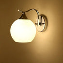Applique murale chromée et boule LED moderne créative