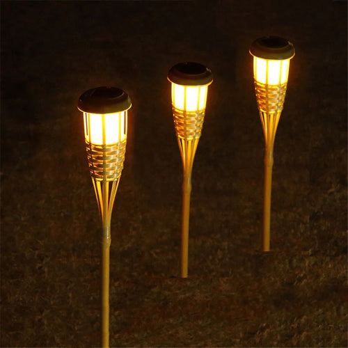 lampe torche solaire en bambou pour jardin extérieur - vue 3 sur 6