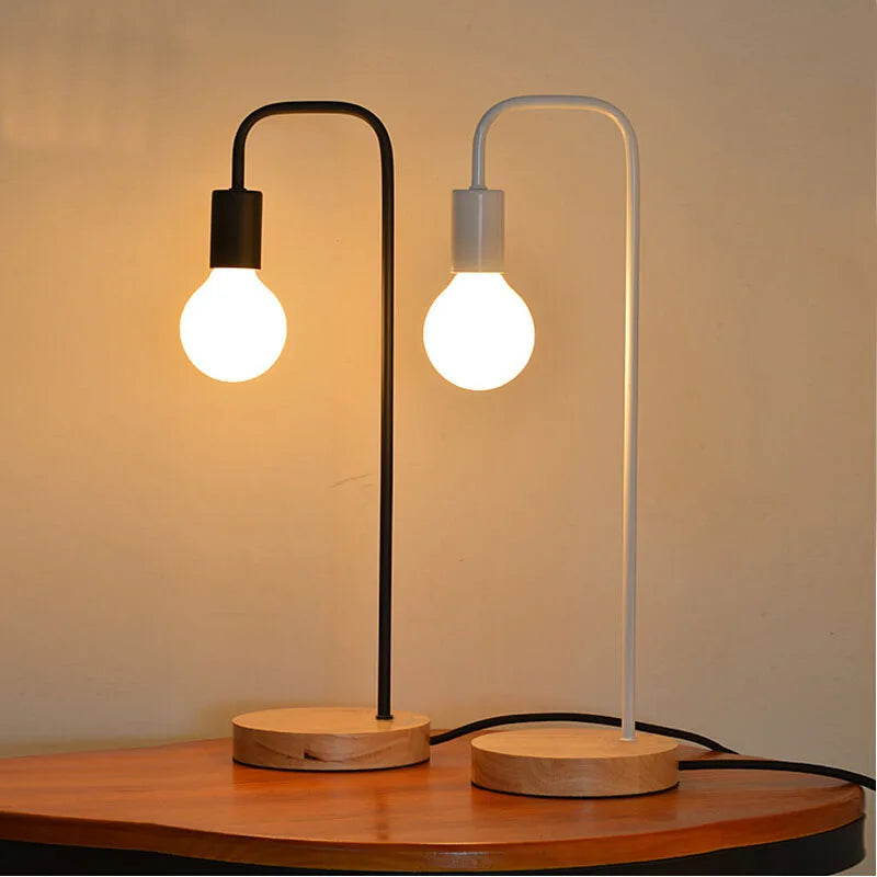 lampe de bureau vintage en bois et métal style campagne américaine - vue 3 sur 5
