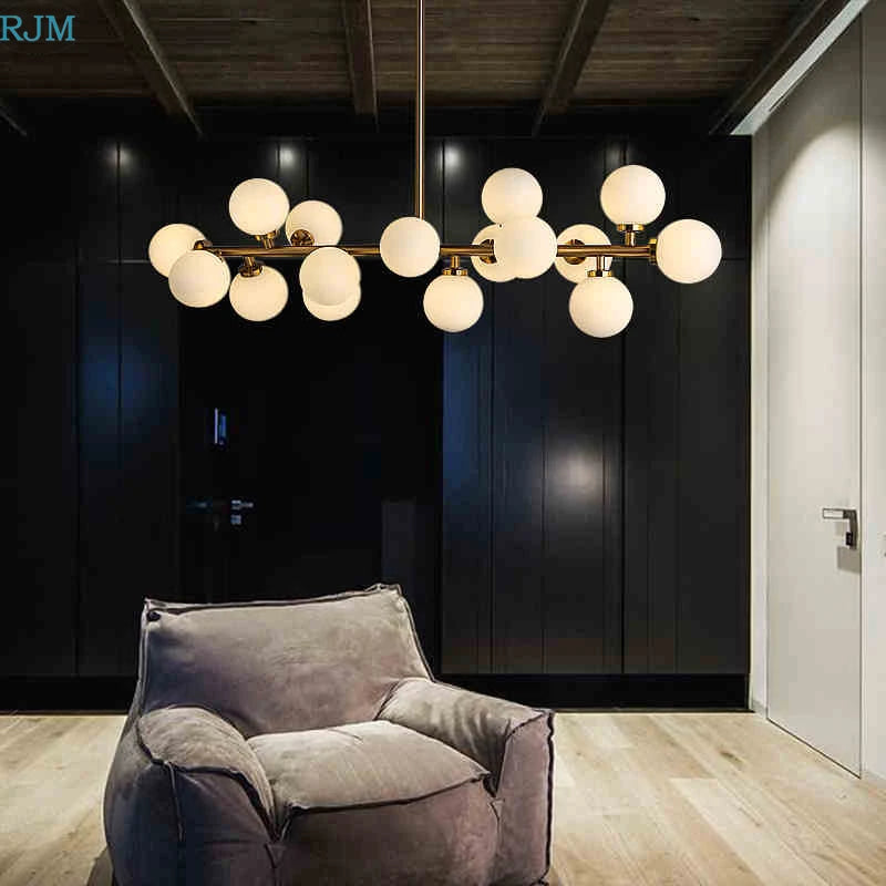lustre design en métal doré et lampes en boules - vue 5 sur 8