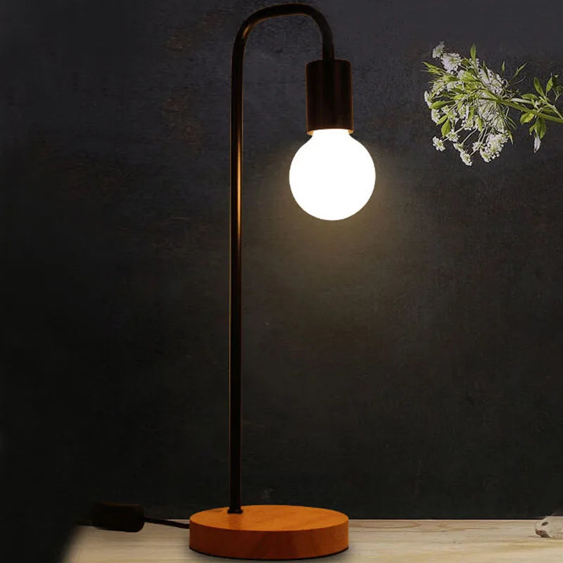 lampe de bureau vintage en bois et métal style campagne américaine
