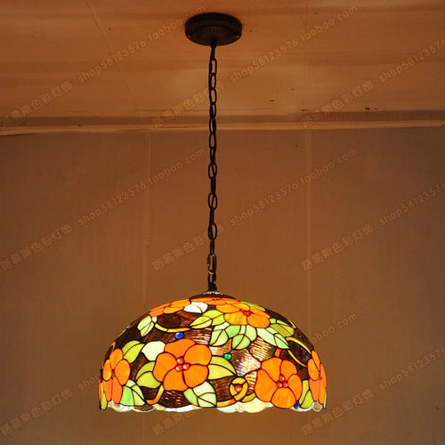 lustre en verre floral style tiffany pour restaurant et bar - vue 4 sur 5
