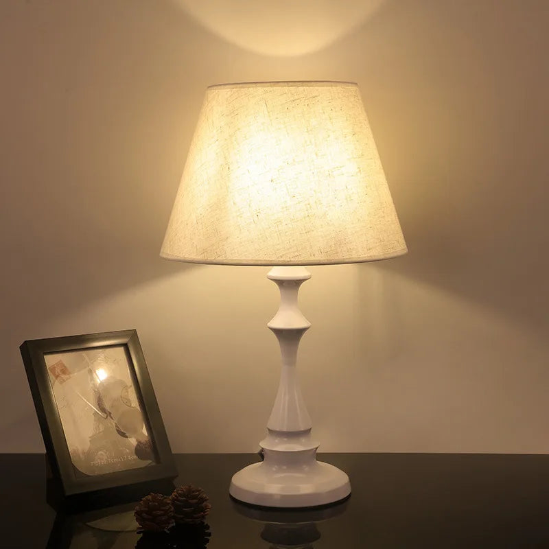 lampe de table polyvalente pour chambre hôtel et bureau - vue 3 sur 8