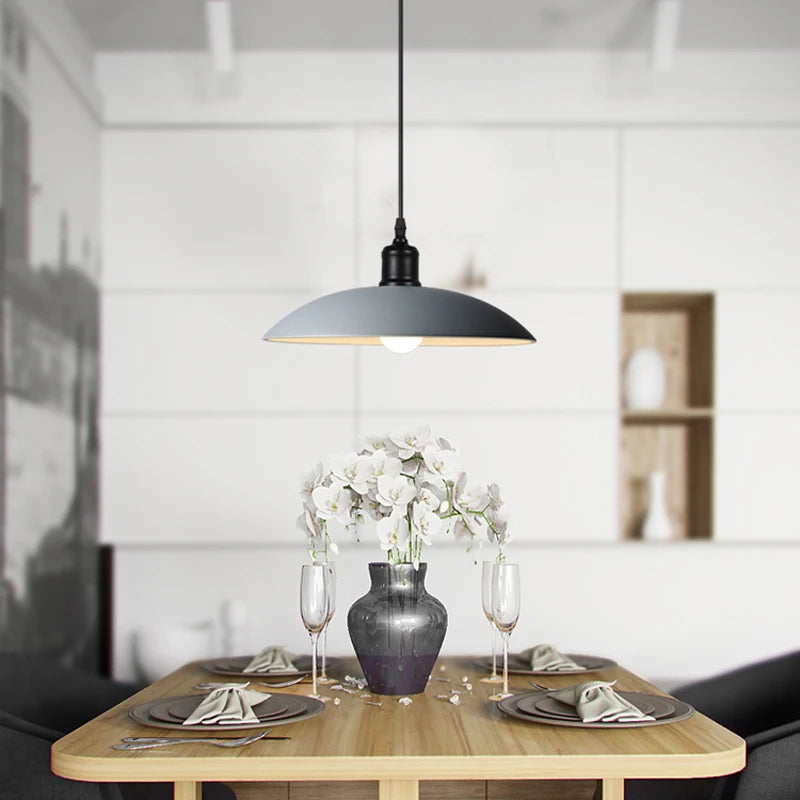 lampes suspendues vintage en fer forgé pour restaurant loft - vue 3 sur 10