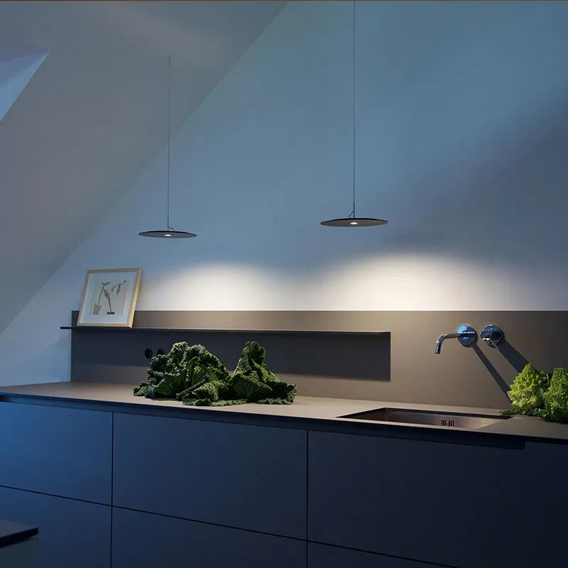 Suspension minimaliste pour comptoir de bar