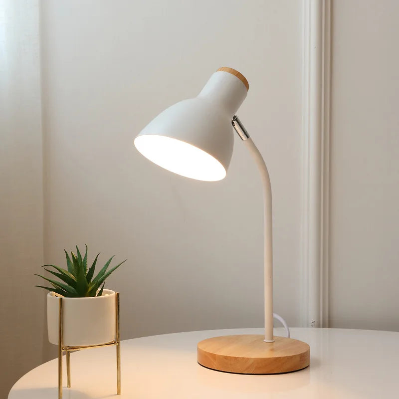 lampe de table led en bois et fer art nordique protection des yeux