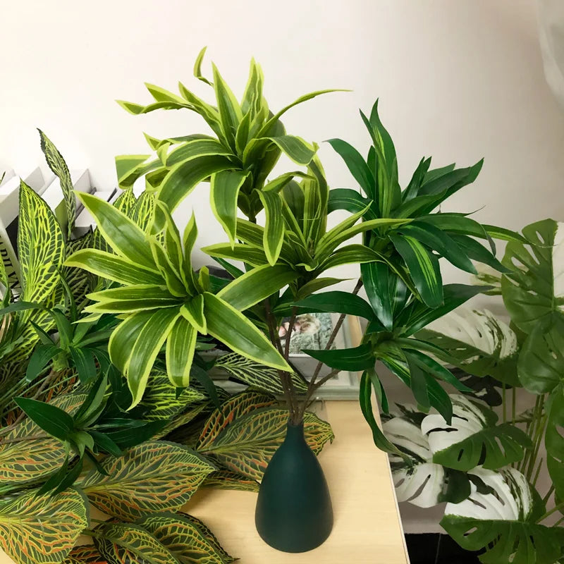 palmier artificiel à trois têtes en pot pour décoration intérieure - vue 6 sur 8