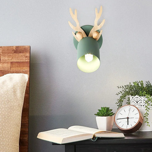 applique murale en bois de cerf design nordique pour intérieur enfant - vue 5 sur 9