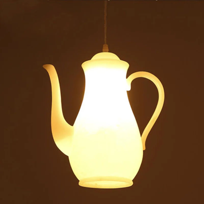 Suspension en résine avec tasse de thé et théière
