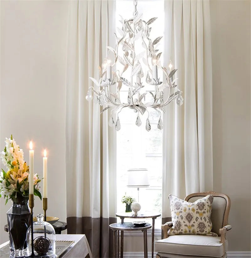 lustre vintage en fer forgé et cristal pour un éclairage rétro