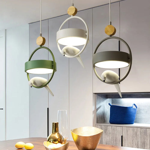 suspension luminaire led moderne en bois motif oiseau nordique - vue 3 sur 8