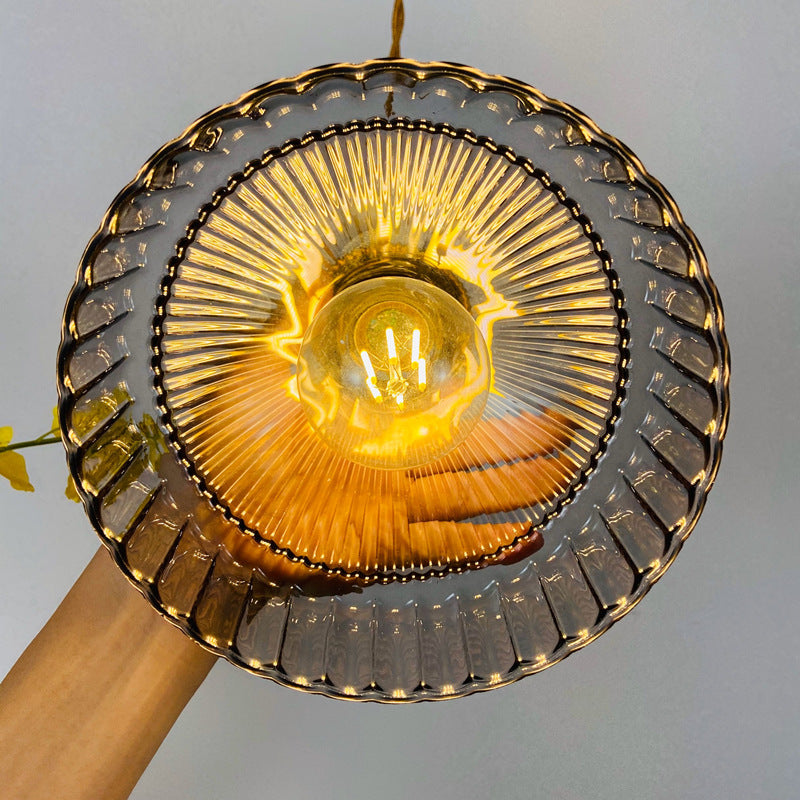 pendant light with lampshade in retro Casbelle glass