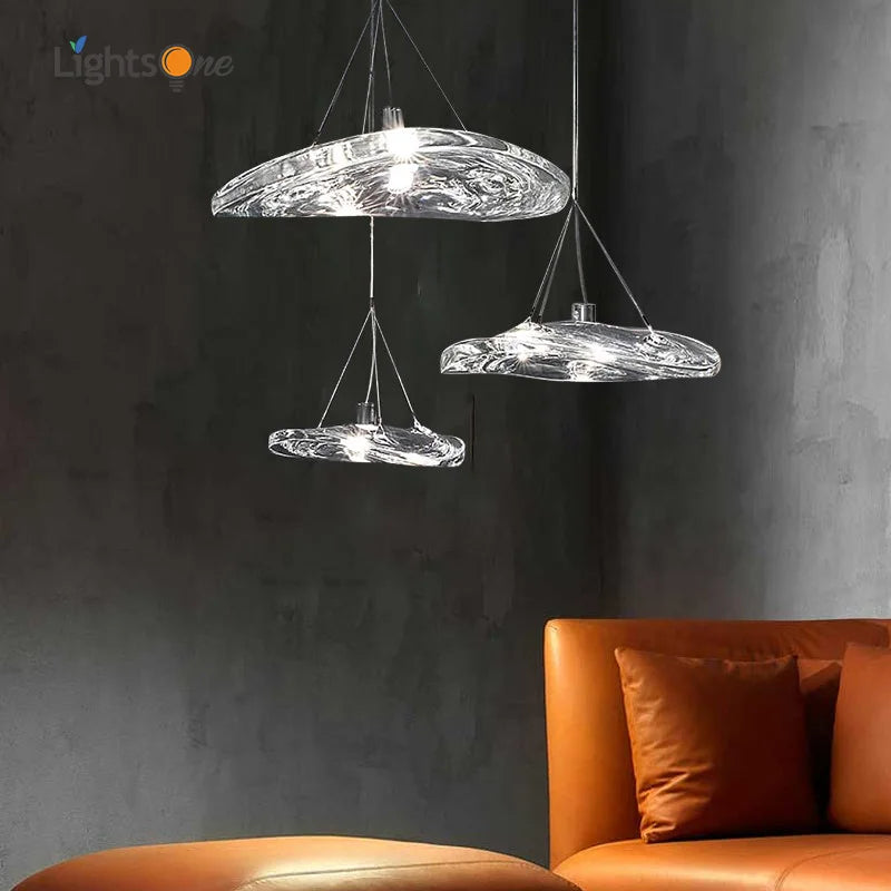 Suspension en verre de styliste