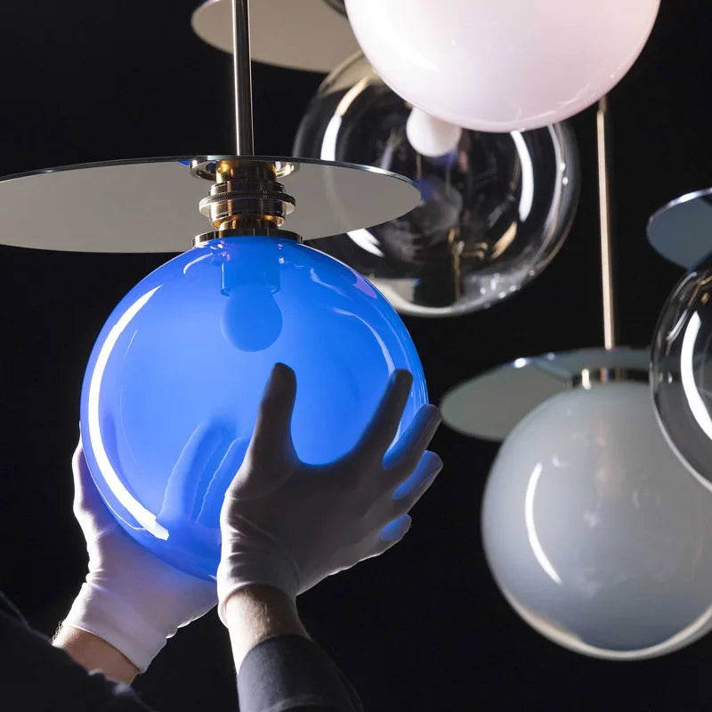 Design UFO Suspension Lumière Ronde Fer Danemark Boule De Verre Coloré LED Suspension Luminaire Maison Cuisine Suspension - vue 5 sur 11
